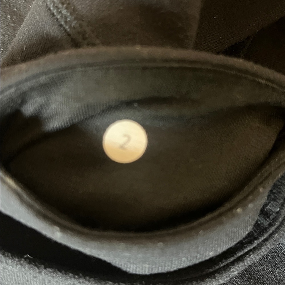 Lululemon High-Waisted Black Cropped Leggings - Picture 11 of 11